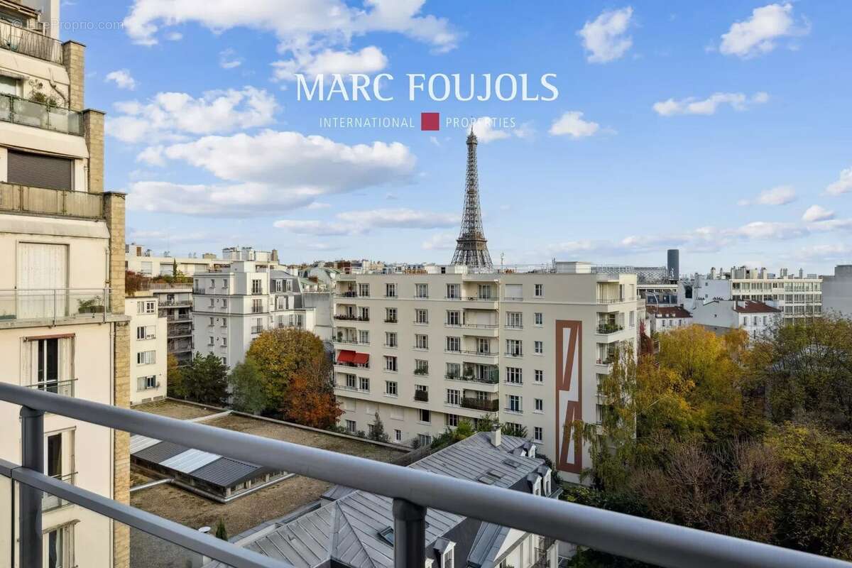 Appartement à PARIS-16E