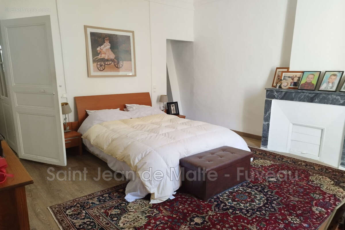 Appartement à SAINT-ZACHARIE