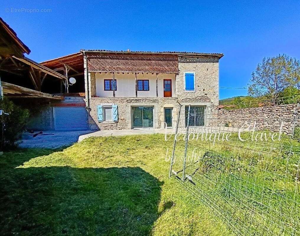 Maison 136 m² à Labroquere  - photo 5
