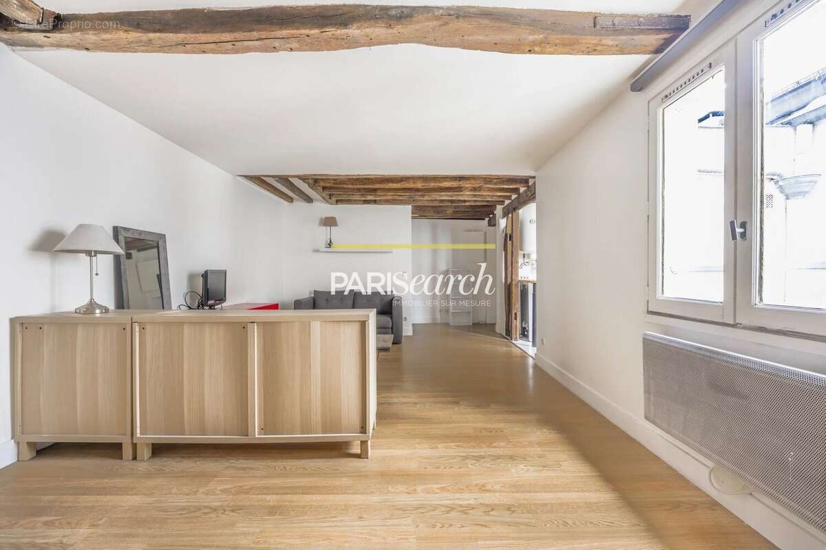 Appartement à PARIS-3E
