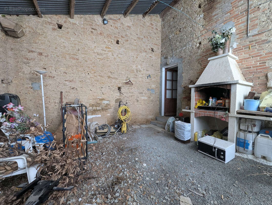 Maison à BAZOGES-EN-PAREDS