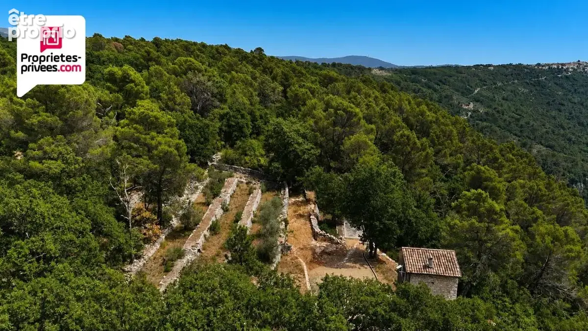 Tour en pierres amenagee avec terrain de 7 hectares et vue panoramique sur la vallee de la siagne - photo 4