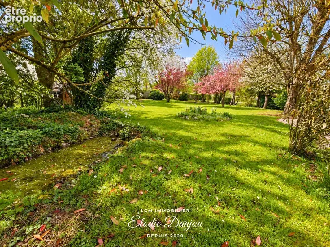 Longère de caractère – 150 m² – 4 chambres + bureau – Jardin arboré et clos de 1 300 m² – Proche Châteaudun - photo 3