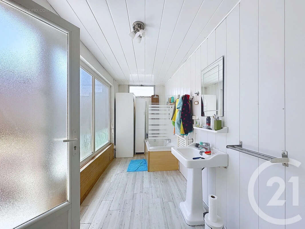 Appartement 94 m² à Meze  - photo 6