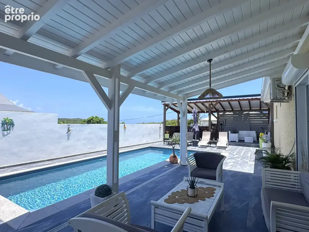 LE MOULE   Villa neuve 2023 avec dépendance, piscine et vue mer - photo 2