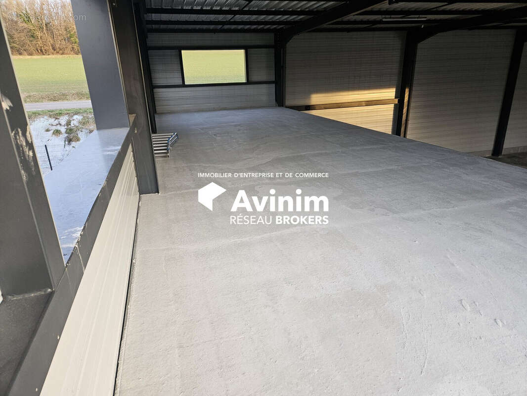 Commerce à ROCHEFORT-SUR-NENON