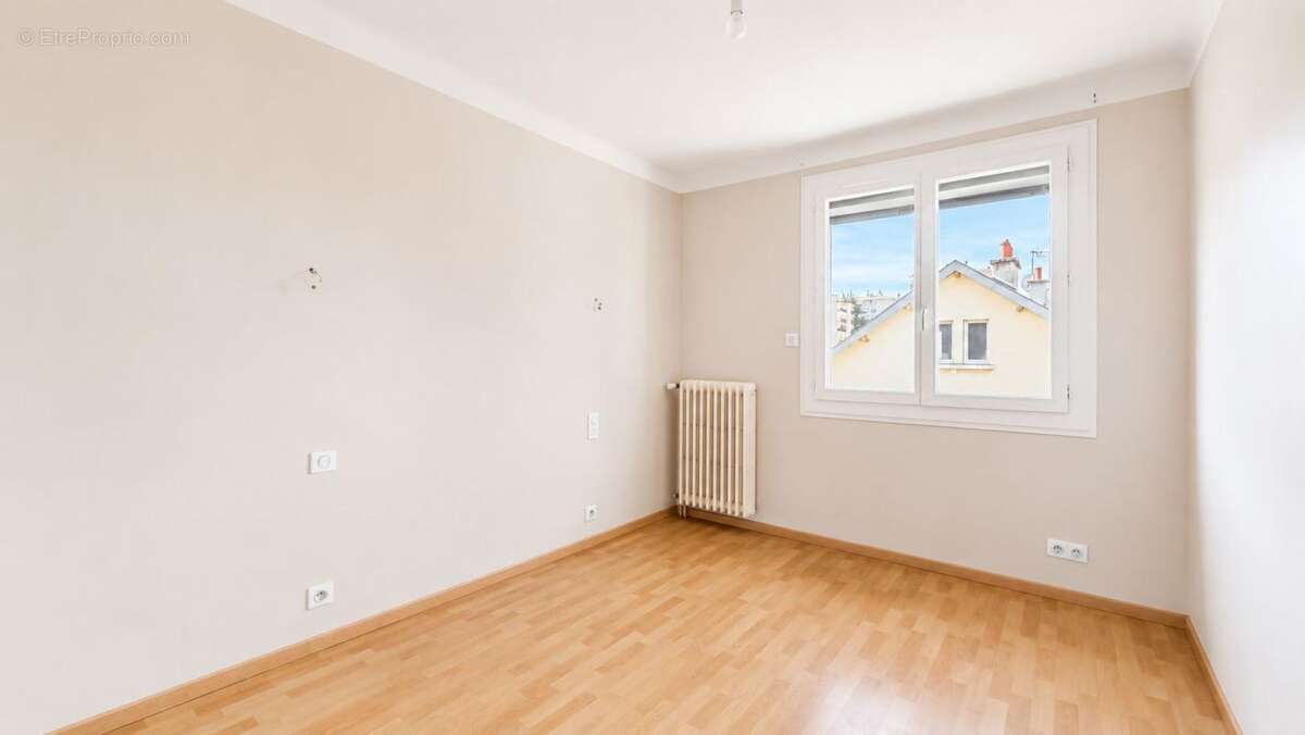 Rodez – Maison 4 chambres avec jardin, garage et cuisine d’été  - photo 11