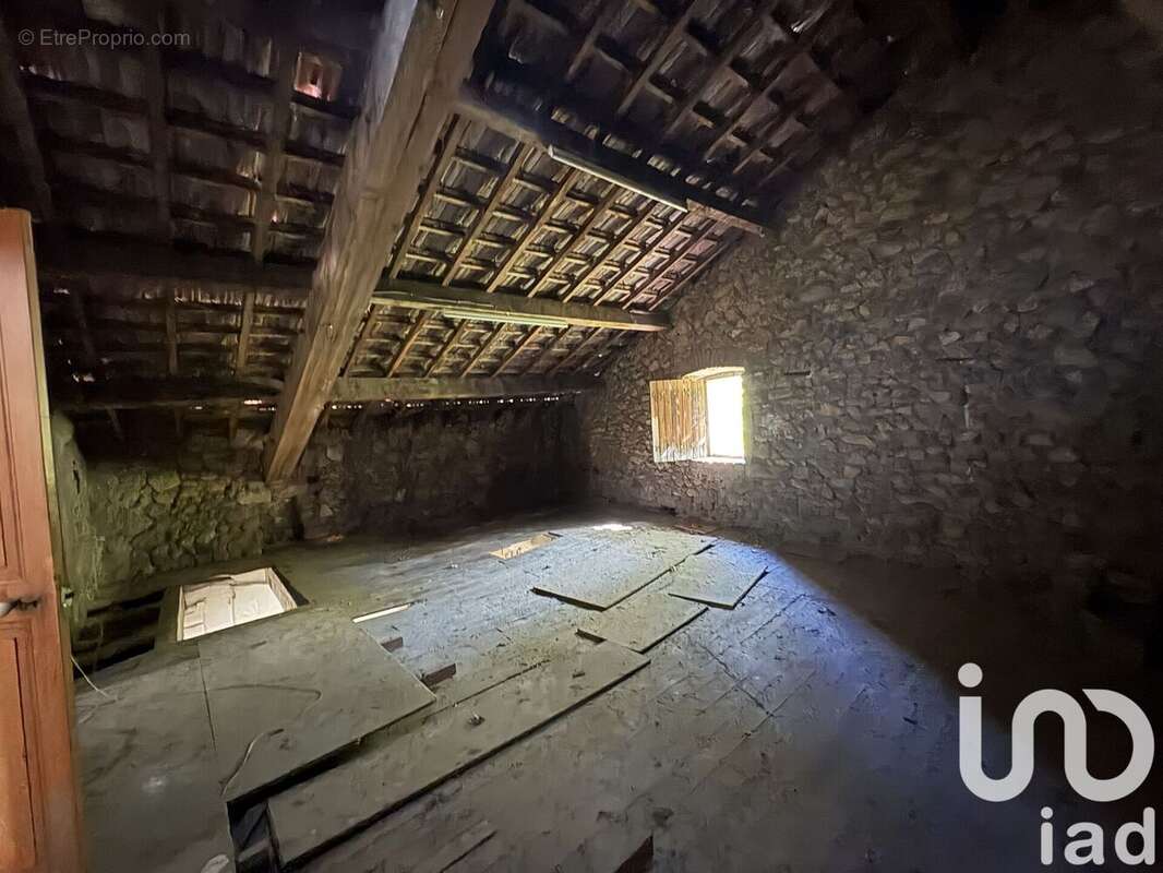 Appartement 112 m² à Vals-Les-Bains  - photo 7