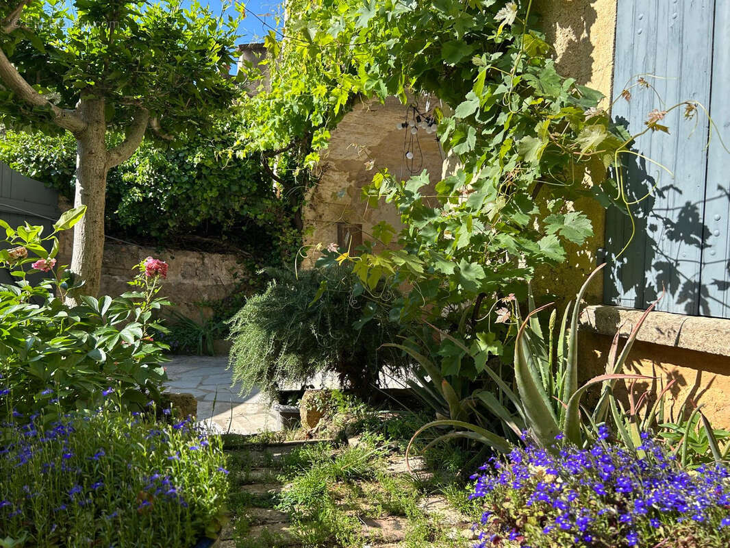 Maison à VALLIGUIERES