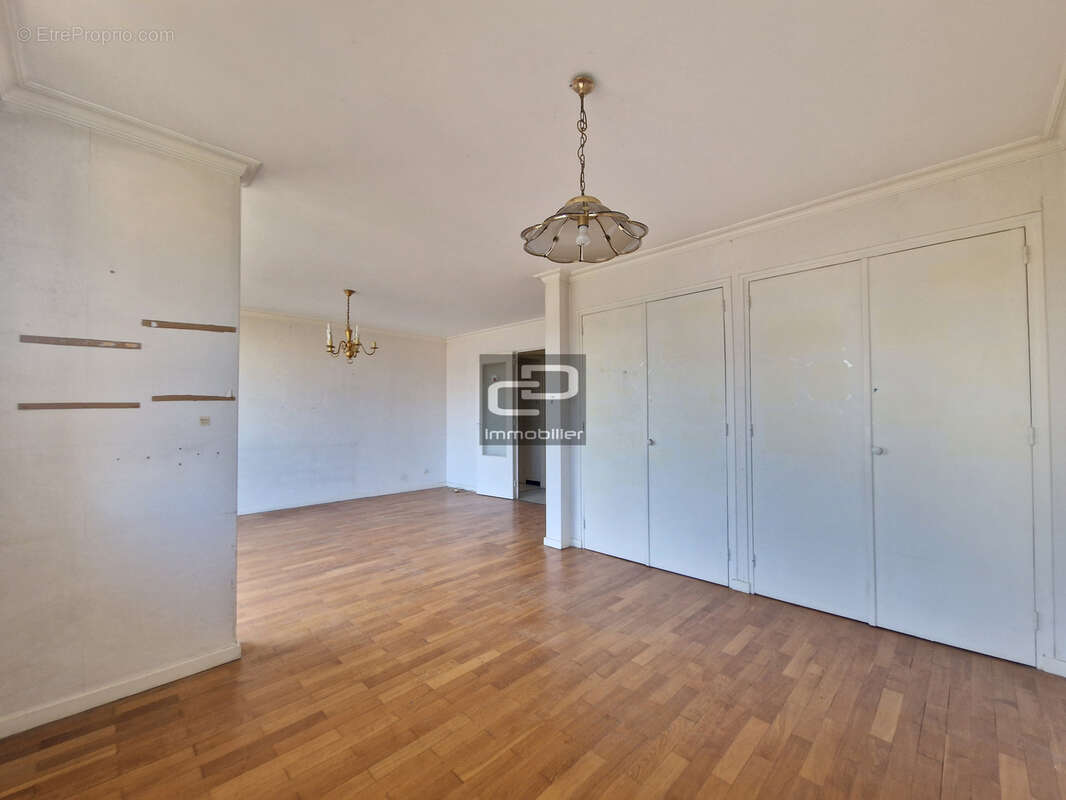 Appartement à COUZON-AU-MONT-D'OR