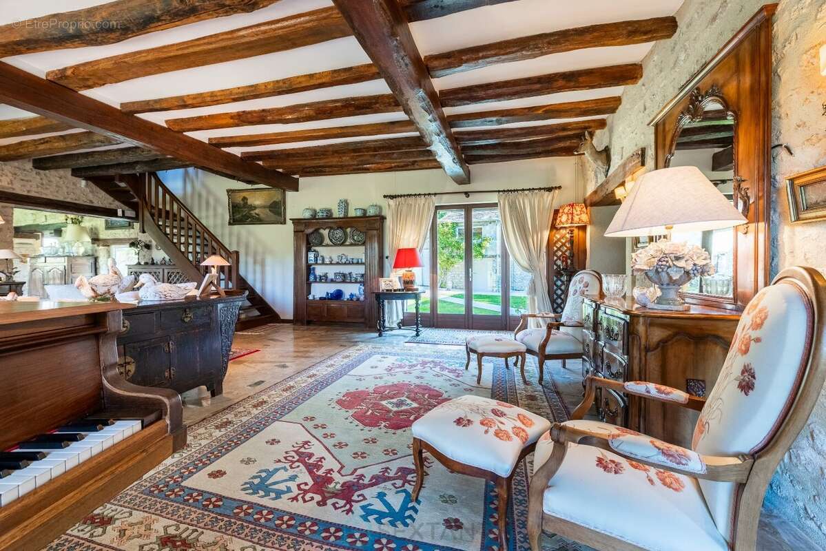 Maison à FONTAINEBLEAU