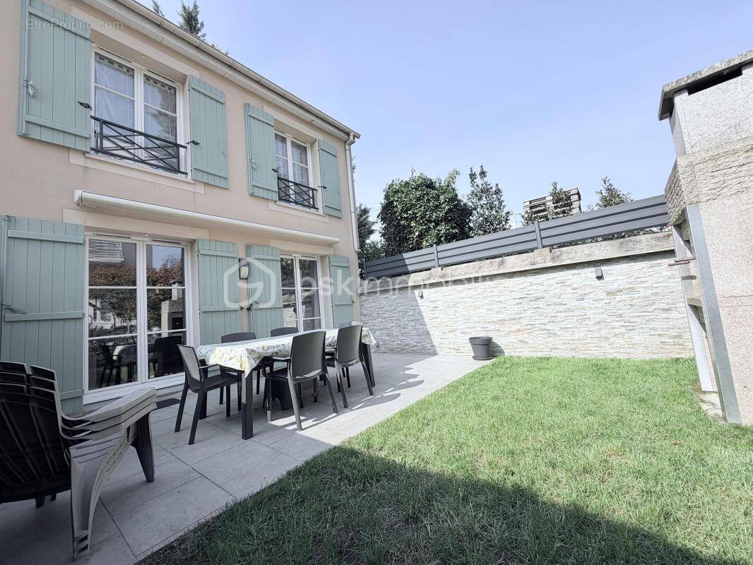 Maison à CORBEIL-ESSONNES