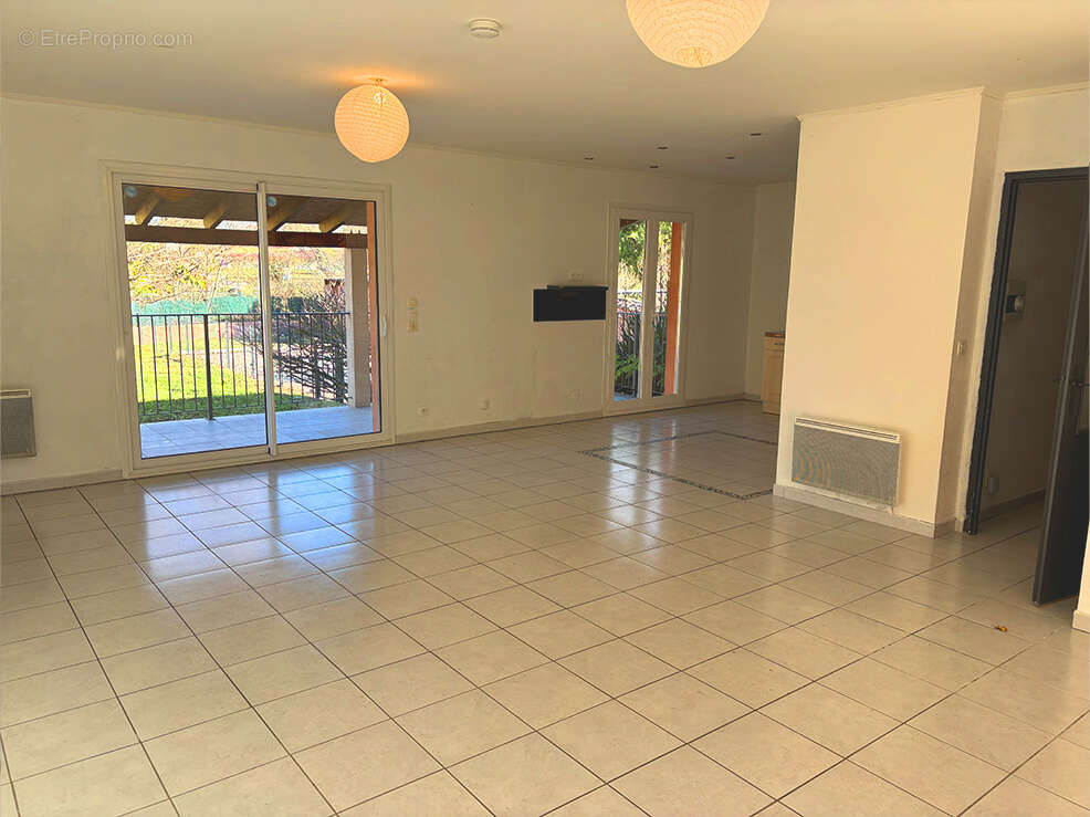 Maison à MALATAVERNE