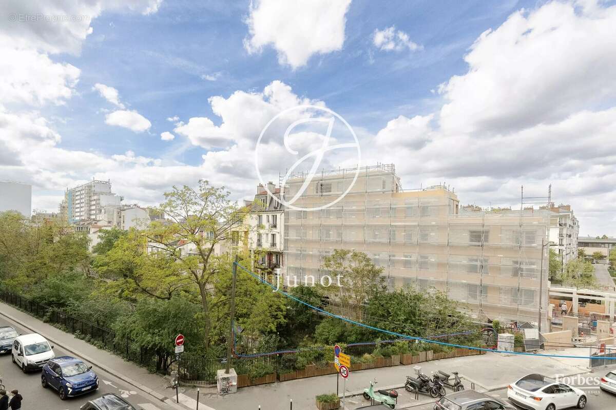 Appartement à PARIS-18E