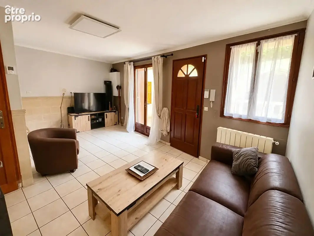 Exclusivite ! cormeilles-en-parisis! maison de ville avec cour privative !  proche transports, écoles & commerces! - photo 2