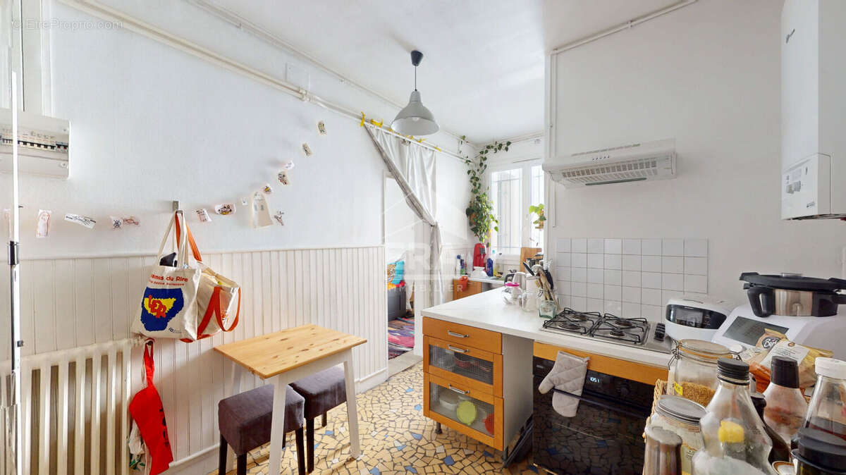 Appartement à PARIS-18E