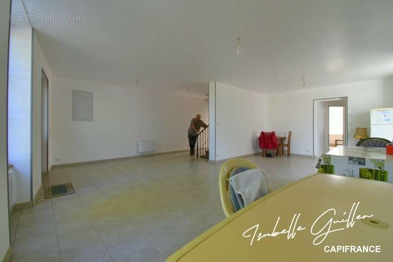 Maison à CHATEAUMEILLANT