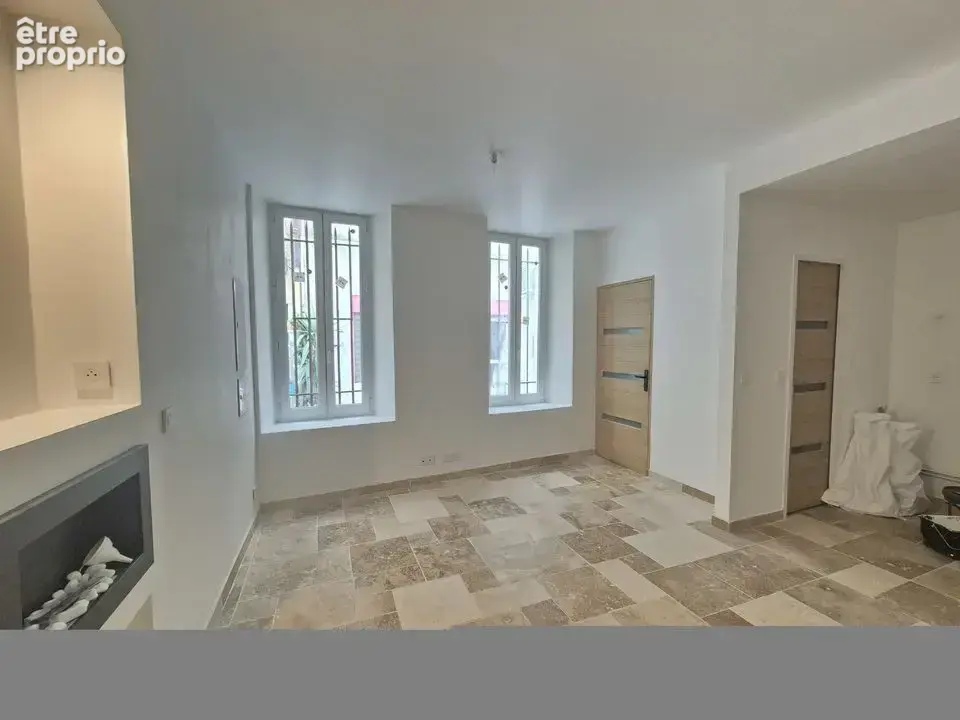 LACIOTAT - APPARTEMENT - belles prestations - Type 2 - proche