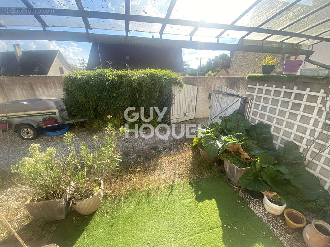 Maison à SAINT-BRIS-LE-VINEUX