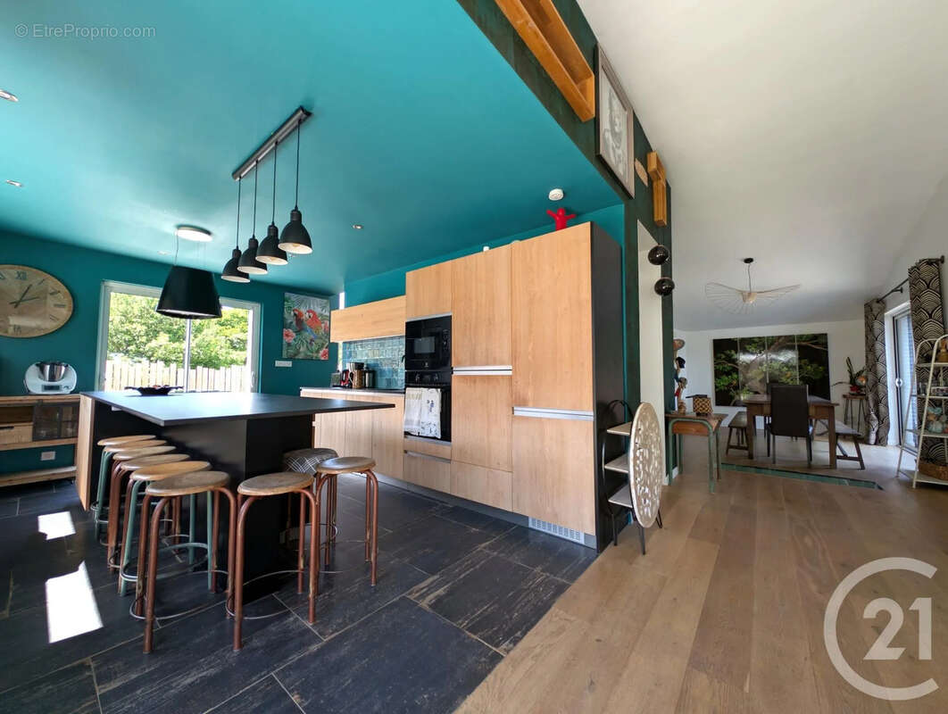 Maison 208 m² à Muzillac  - photo 10