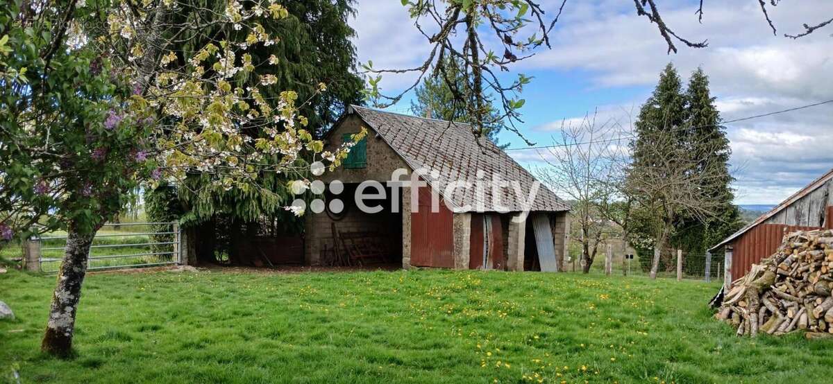 Maison à SAINT-SEVER-CALVADOS