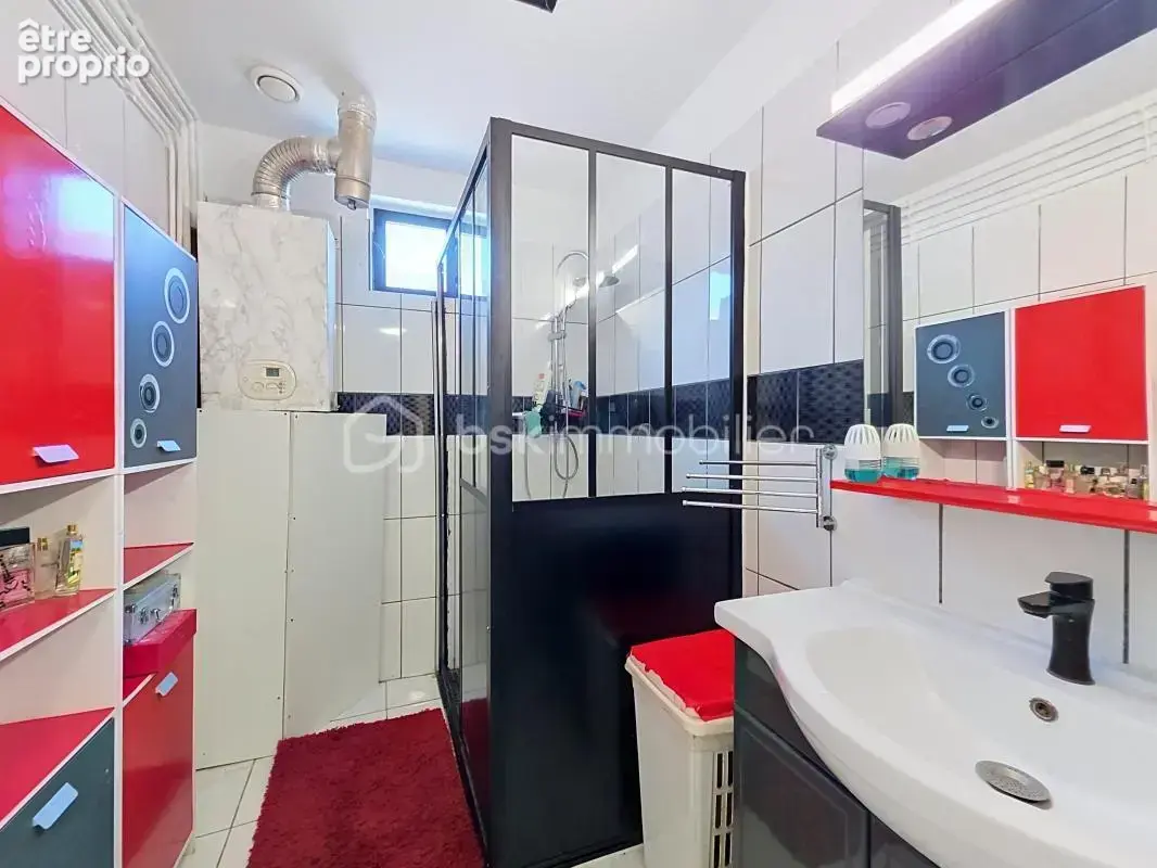 Maison de 5 pièces avec 3 chambres et sa dépendance meublée - photo 7