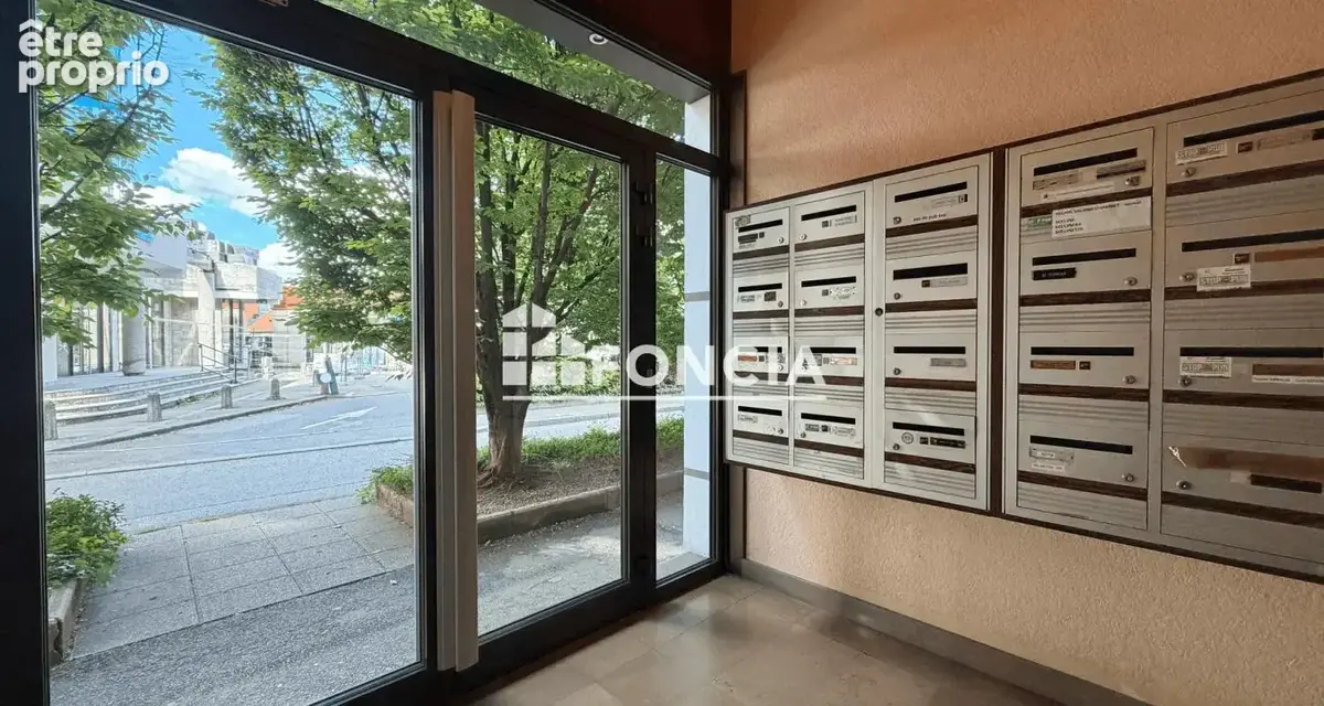 LA ROCHE-SUR-FORON CENTRE : Appartement T2 + garage + cave - photo 17