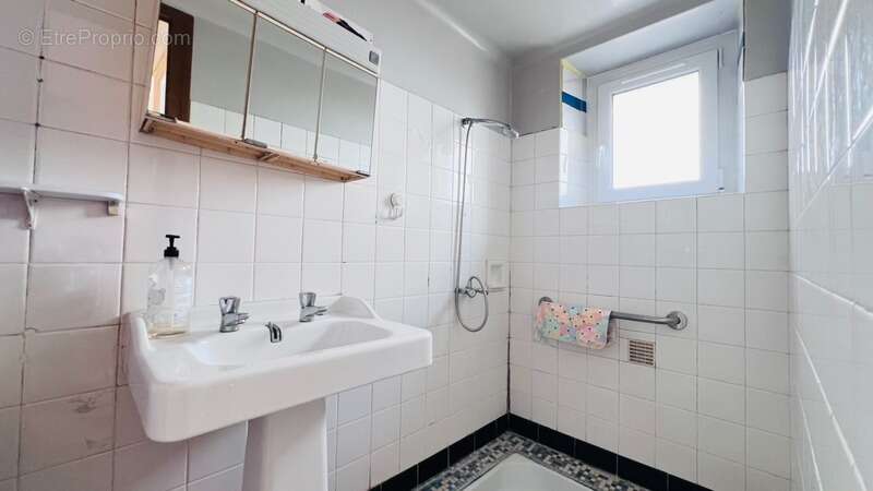 Département Finistère (29) – À vendre à Quimper : Maison T6 de 90 m² habitable avec terrain de 720 m² avec garage - photo 18