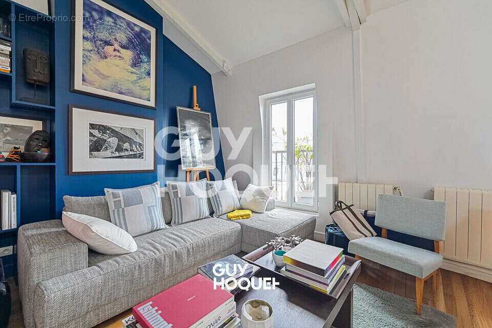 Appartement à PARIS-10E