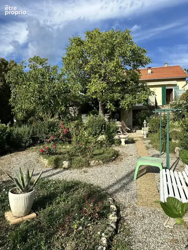 Maison 7 pièces 97 m² à vendre à Laragne-Monteglin (05300) - photo 2