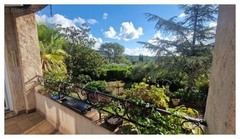 Maison à PEYMEINADE