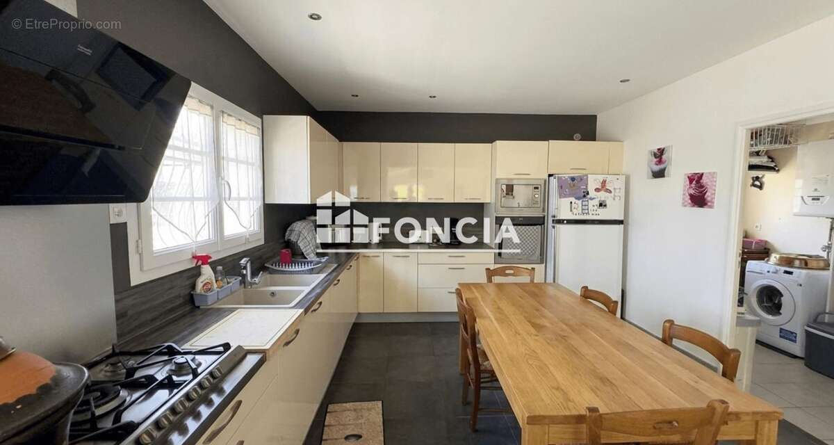 Spacieuse maison familiale de plain-pied avec jardin, dans un quartier calme et arboré - photo 4