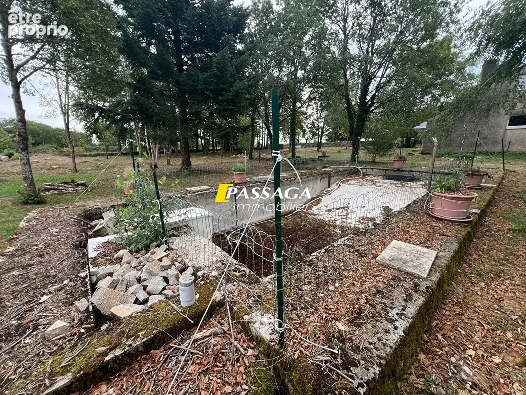 A VENDRE - Maison d'architecte avec dépendances et terrain - MURET LE CHATEAU - photo 14