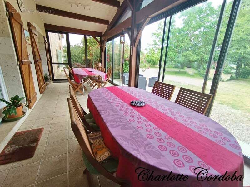 Maison à FEUGAROLLES