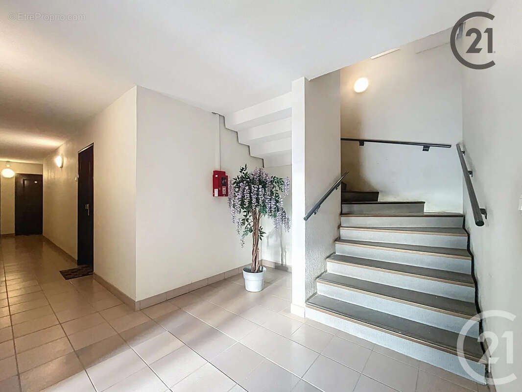 Appartement à VILLENEUVE-SUR-YONNE