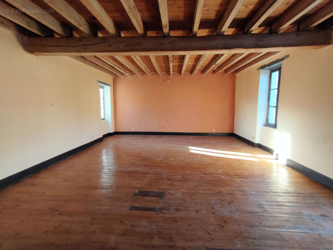 Maison à SANSSAT