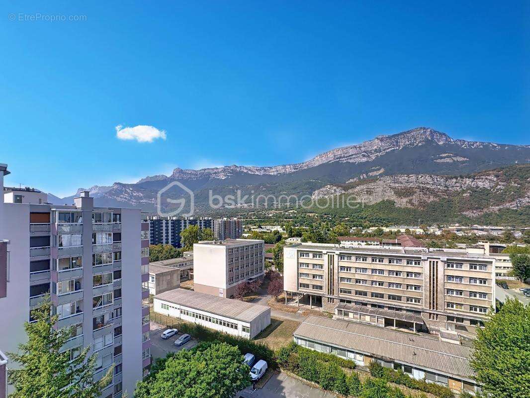 Appartement à LE PONT-DE-CLAIX