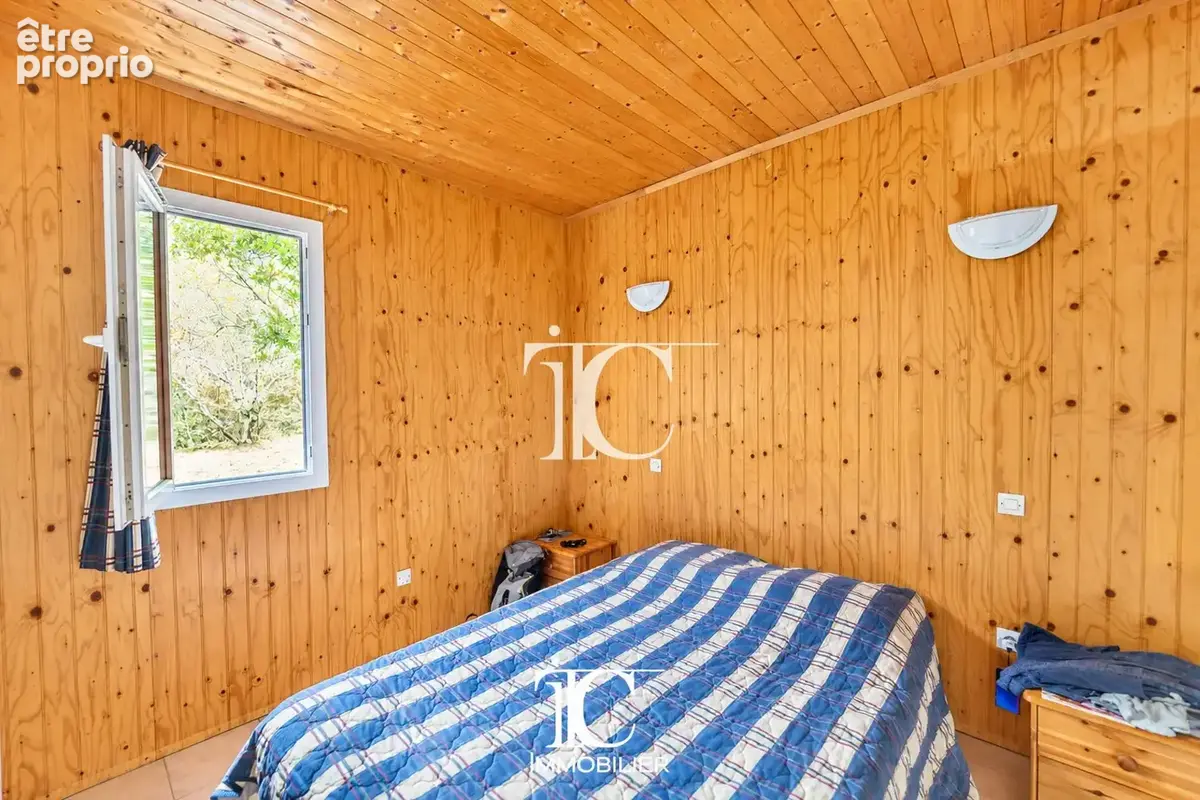 Chalet de 38 m² sur un terrain privatif de 479 m², à 5 minutes des vans - photo 7