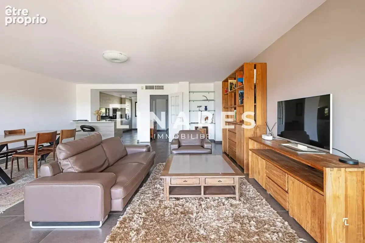 GRAND LARGE - Appartement de 139m2 - Terrasses - Vue imprenable - 13008 - photo 5