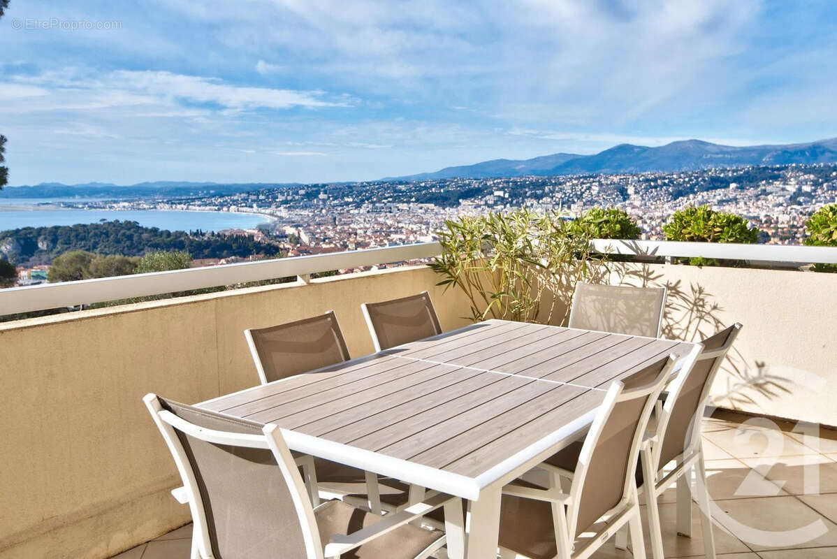 Appartement à NICE