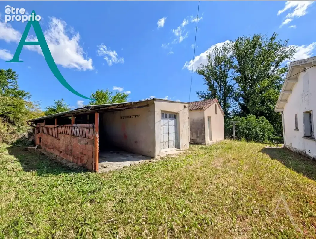 MAISON T4 124 M2 avec T2 , Garage, dépendances,1500m² de terrain. - photo 2
