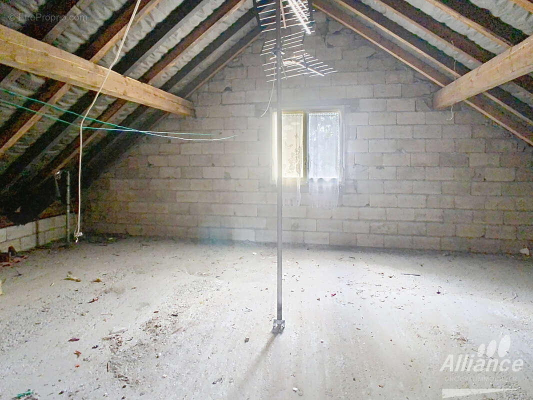 Maison à rénover avec comble aménageable - photo 9