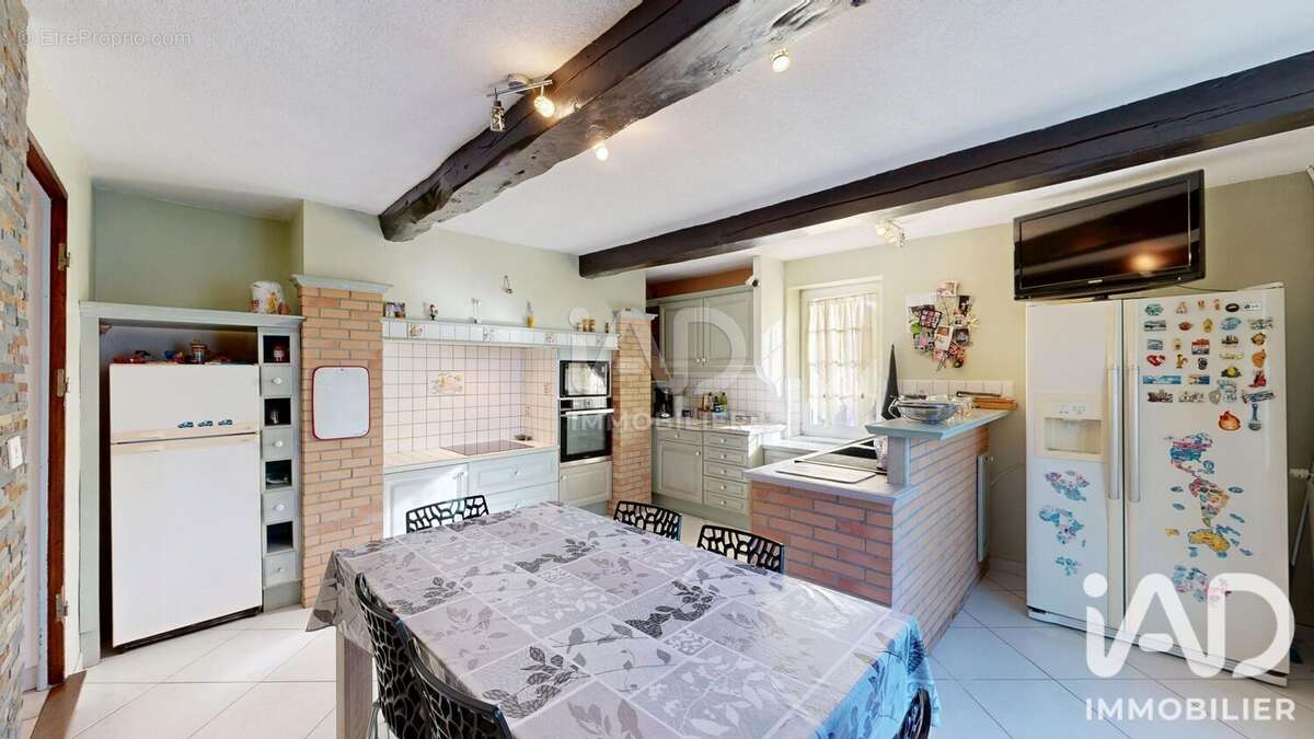 Maison 216 m² à Gaillac  - photo 6