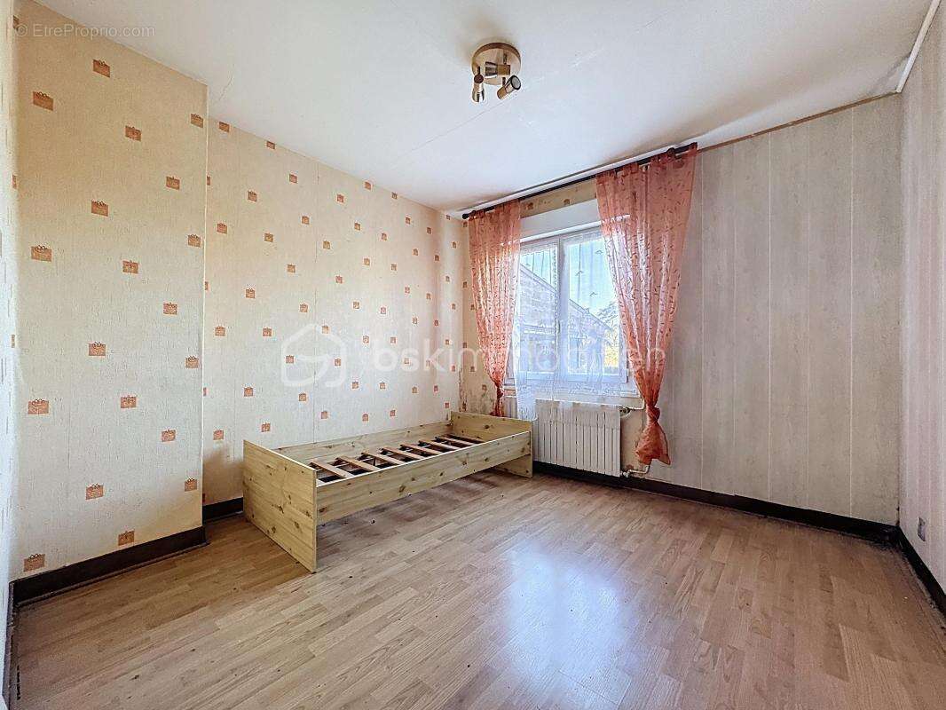 Maison à MONTFARVILLE