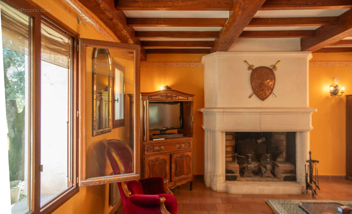 Maison à PERNES-LES-FONTAINES