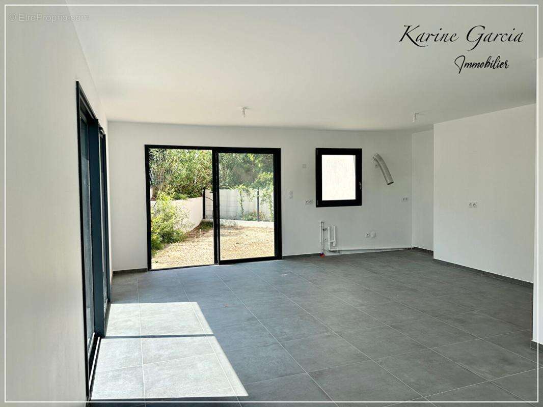 Appartement à SIX-FOURS-LES-PLAGES
