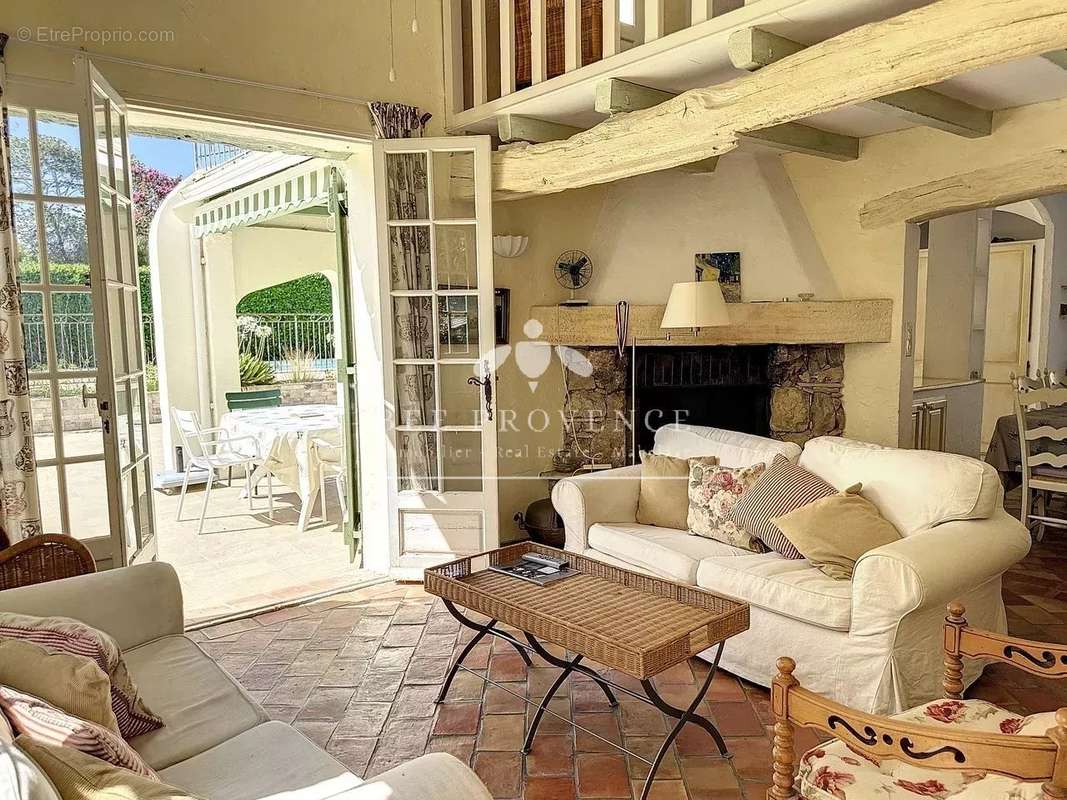 Maison à MONTAUROUX