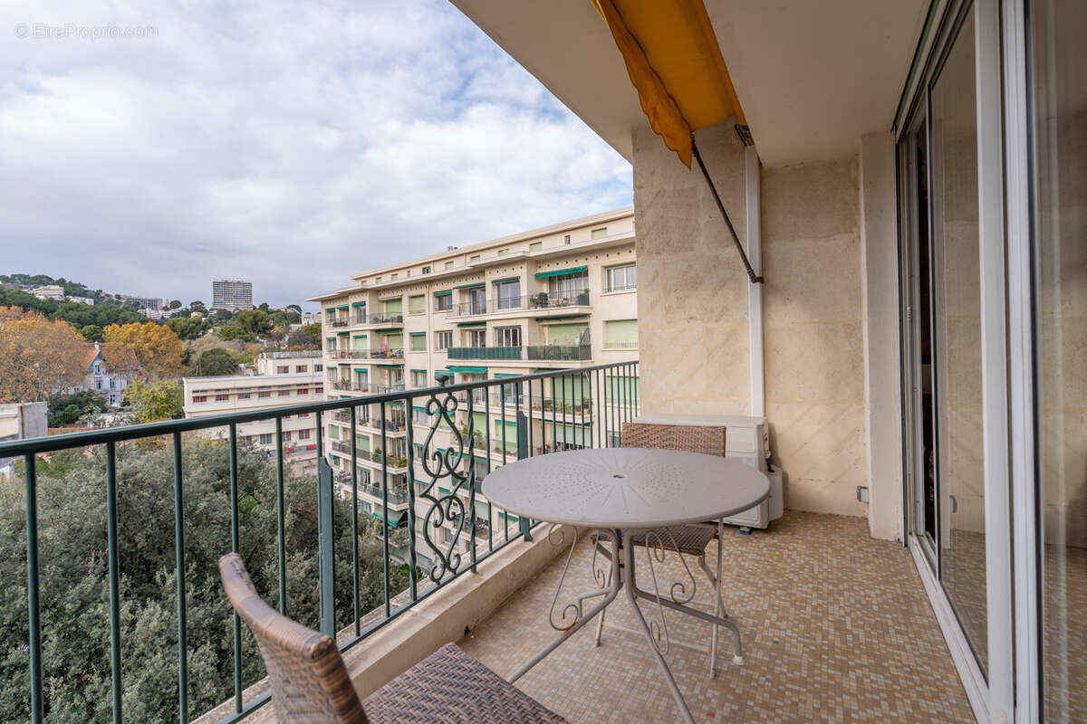 Appartement à MARSEILLE-8E