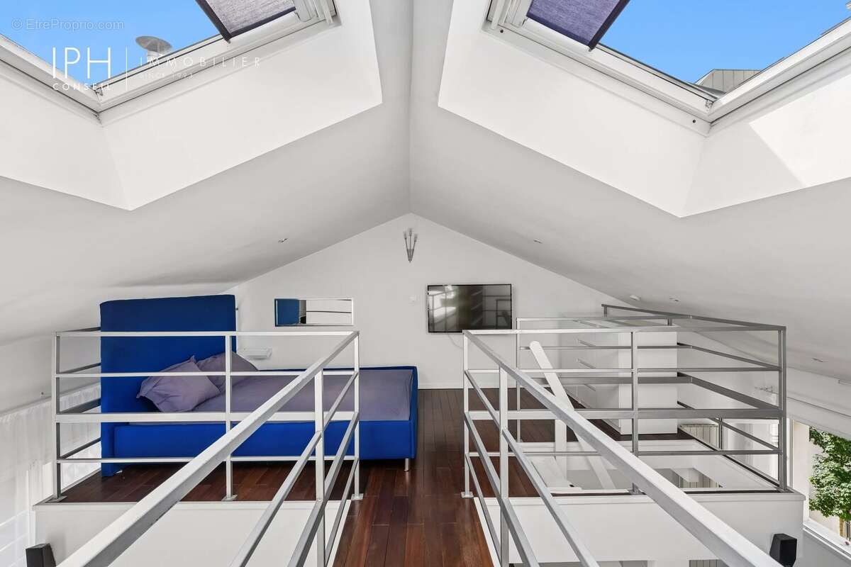 Appartement à LEVALLOIS-PERRET