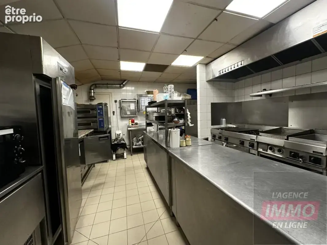 Commerce 310 m² à vendre à Cergy (95000) - photo 8
